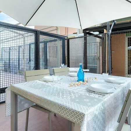 Apartment Hostdomus - House - A Due Passi Dal Mare